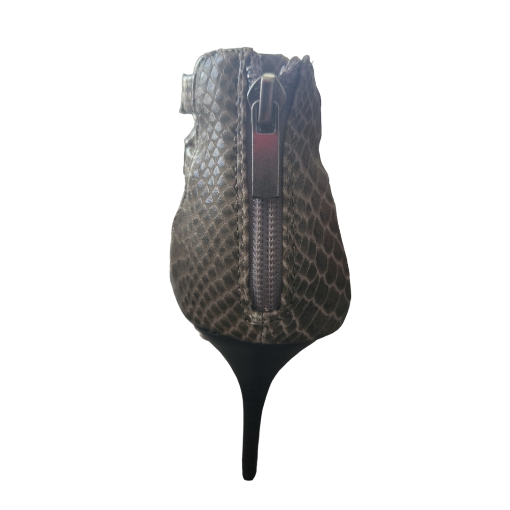 Rouge Helium Zip Up Gator Heels - Picture 8 of 16